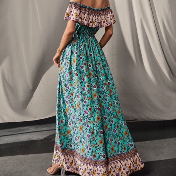 Off the shoulder Floral Maxi Dress - Picture 6 of 7